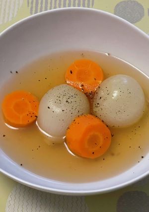 人参と小玉ねぎのスープ（圧力鍋使用）-レシピのメイン写真