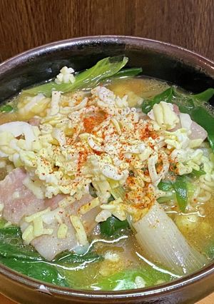 サッポロ一番みそラーメン・ネギ＆チーズ-レシピのメイン写真