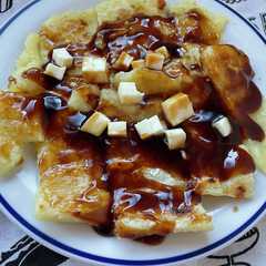 รูปของ 米粉とじゃがいもで、モチパリ焼き。