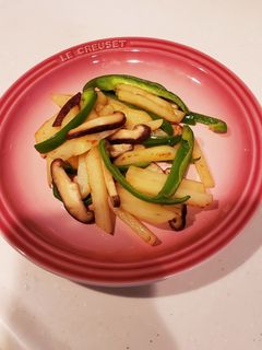 じゃがいもとピーマンのバター炒め-レシピのメイン写真