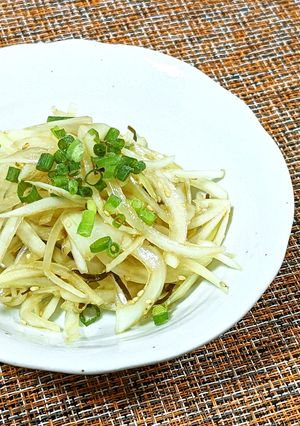 塩昆布とごま油の玉ねぎシャキシャキ漬け-レシピのメイン写真