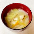 いい出汁かおる白菜 椎茸の味噌汁^^