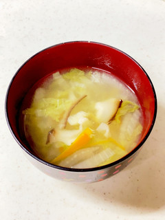 いい出汁かおる白菜 椎茸の味噌汁^^-レシピのメイン写真