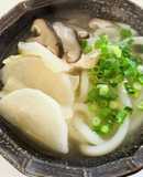 鍋の残り汁にだし塩をプラスでうどん＆雑炊