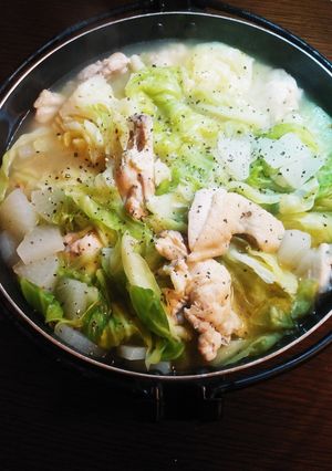 簡単☆キャベツと鶏肉の塩ちゃんこ鍋-レシピのメイン写真