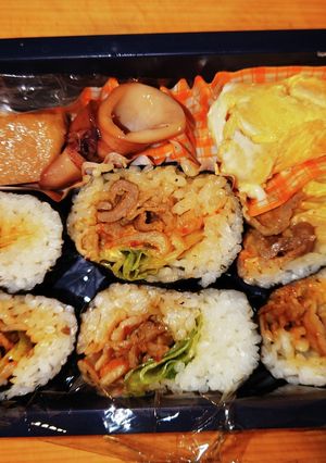 焼肉キムチ海苔巻き　里芋いか煮　弁当-レシピのメイン写真