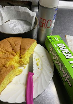 スポンジケーキ オーブンペーパー貼り方-レシピのメイン写真