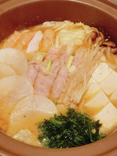 ネギ巻き巻き豚と鮭ハラスの味噌鍋-レシピのメイン写真