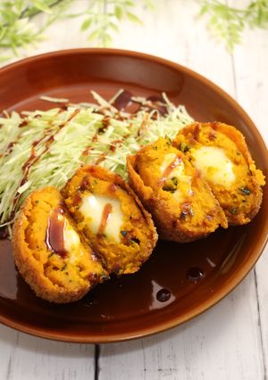 簡単！かぼちゃのチーズインコロッケ　-レシピのメイン写真