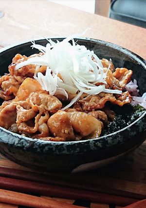 ガッツリ豚丼★甘辛ピリ辛だれ-レシピのメイン写真