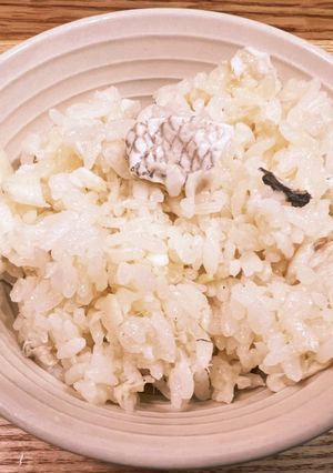 お安い鯛アラと白だしの上品な鯛めし-レシピのメイン写真