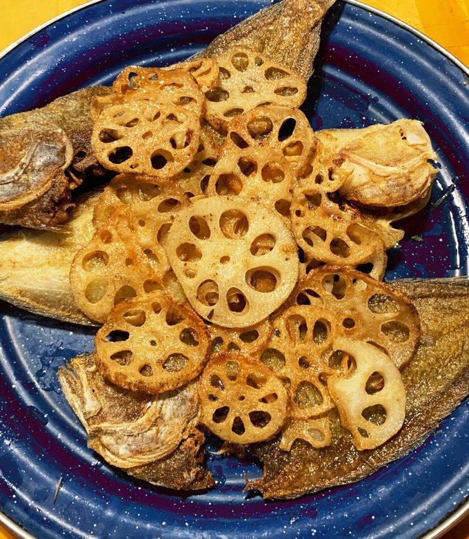 茶色いおかず米粉揚げカレイと蓮根チップ-レシピのメイン写真