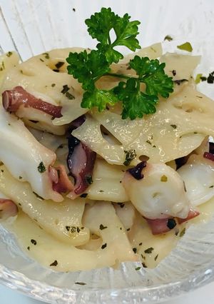 レンコンとタコを炒めておしゃれなマリネに-レシピのメイン写真