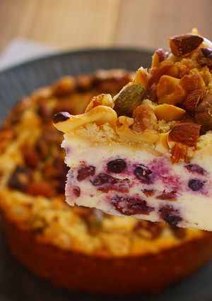 ナッツとベリーのベイクドチーズケーキ-レシピのメイン写真
