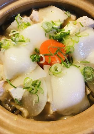 鍋の素活用●鶏肉＆豆腐の煮込み餅うどん鍋-レシピのメイン写真