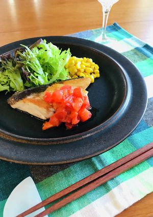 ぶりで洋食♡ぶりステーキのトマトソース-レシピのメイン写真