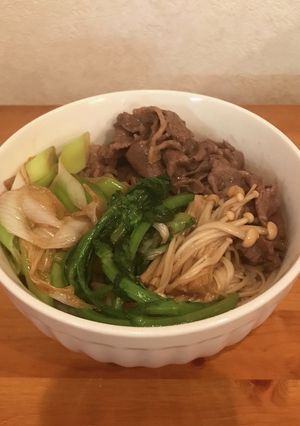 すぐ出来る少ないお肉でも満足*すき焼き丼-レシピのメイン写真