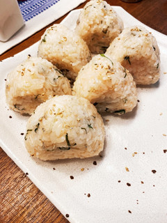簡単!明太しらすおにぎり☆バター風味♪-レシピのメイン写真