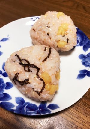 たらこんぶごまあげ おにぎり-レシピのメイン写真