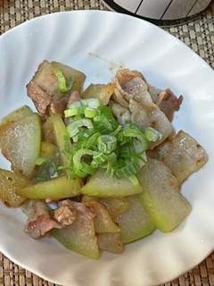 余りもの活用!冬瓜と豚肉のちょこっと炒め-レシピのメイン写真