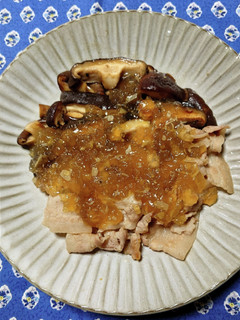 ヨウサマの減塩豚肉と椎茸の昆布ゼリー和え-レシピのメイン写真