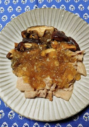 ヨウサマの減塩豚肉と椎茸の昆布ゼリー和え-レシピのメイン写真