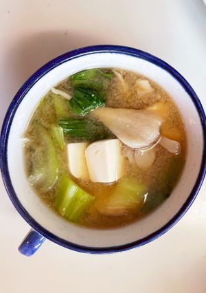 具材楽しむお味噌汁☆豆腐/舞茸/青梗菜-レシピのメイン写真