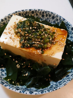 簡単!美味♪豆腐とわかめの香味だれサラダ-レシピのメイン写真