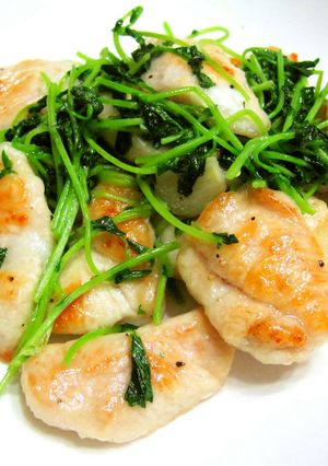 鶏むね肉と豆苗の塩炒め☆にんにく風味-レシピのメイン写真