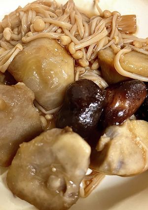 【茶色いおかず】津志田芋とキノコの煮物-レシピのメイン写真