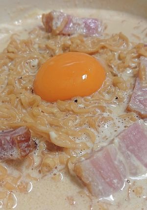 カルボナーラチキンラーメン(レンジで)-レシピのメイン写真