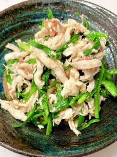 ニラと鳥ササミの梅肉和え-レシピのメイン写真