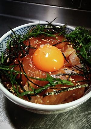 ゴマ多め鮪ユッケ丼!❨(@≧↺≦@)❩ノ-レシピのメイン写真