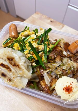 ふわふわニラ玉☆大盛り焼きそばお弁当-レシピのメイン写真