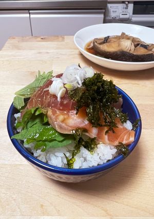 余ったお刺身と簡単酢飯☆プチ豪華な漬け丼-レシピのメイン写真