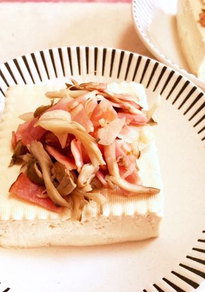 ベーコン舞茸ガーリックのトッピング温豆腐-レシピのメイン写真