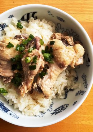 和風が美味！おでんの素で煮た手羽元で鶏飯-レシピのメイン写真