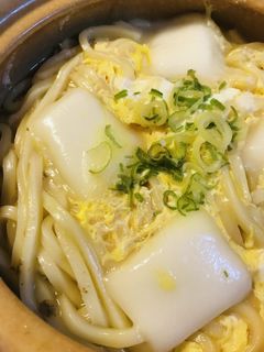 プチッと鍋●餅&玉子とじの煮込みうどん鍋-レシピのメイン写真