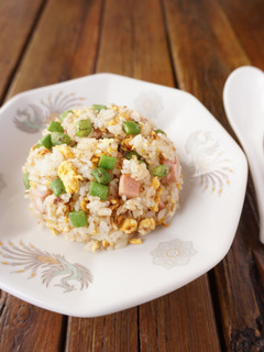 町中華風!いんげんと魚肉ソーセージの炒飯-レシピのメイン写真