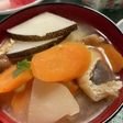 黒大根入り根菜たっぷりみそ汁