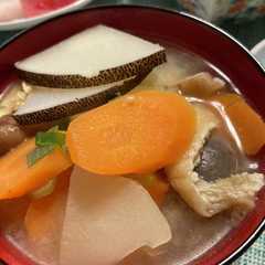 รูปของ 黒大根入り根菜たっぷりみそ汁