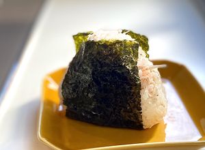 ちりめんじゃこ（しらす）とあかりおにぎり-レシピのメイン写真