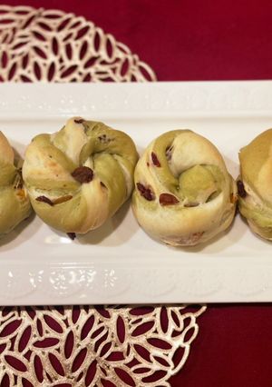 クリスマスに♪ねじねじミニリースパン-レシピのメイン写真