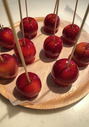 秋の味覚!姫りんごでカリカリりんご飴-レシピのメイン写真