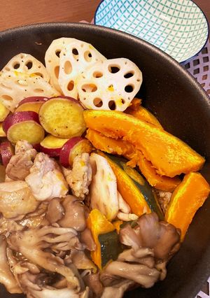 鶏肉と季節の野菜のオリーブオイル蒸し-レシピのメイン写真