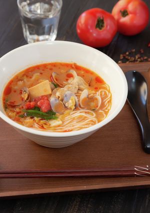 ライスパスタでつくる！トマト麻辣の米線-レシピのメイン写真