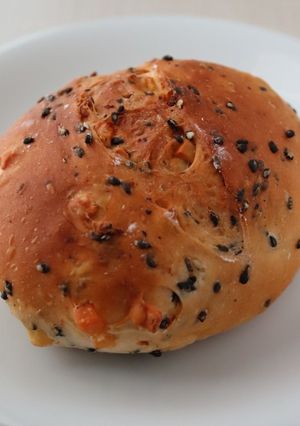 黒ごまチーズパン-レシピのメイン写真