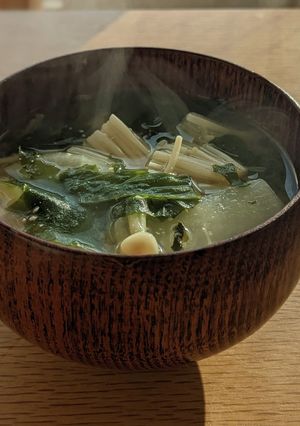 一人暮らしʕ⁠·⁠ᴥ⁠·⁠ʔえのき味噌汁-レシピのメイン写真