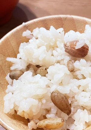 殻ごと美味!ベビー落花生の炊き込みご飯-レシピのメイン写真