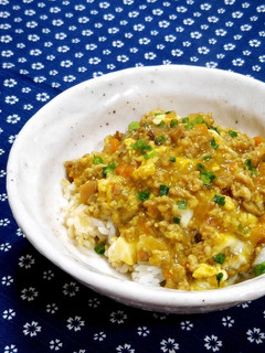 いつもと違う☆ カレー親子丼-レシピのメイン写真